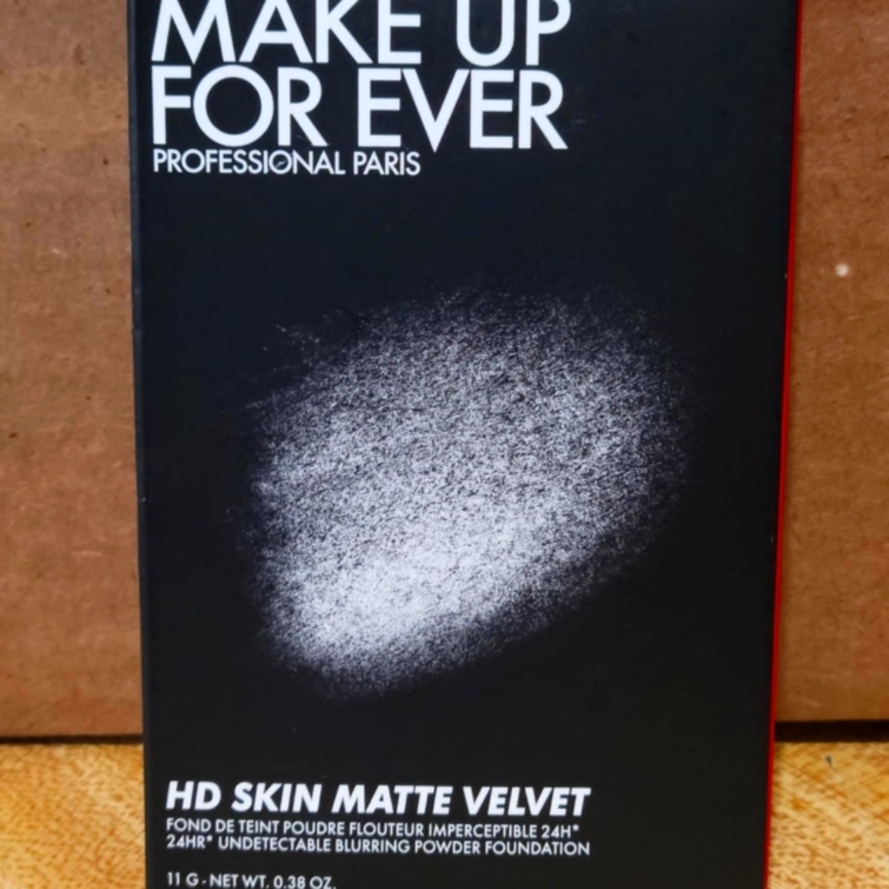 MAKE UP FOREVER